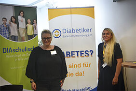 Landesvorsitzende Helene Klein und Stellvertreterin Heike Steck Stand DBW auf ADBW Jahreskongress Juli 2022 Bad Boll